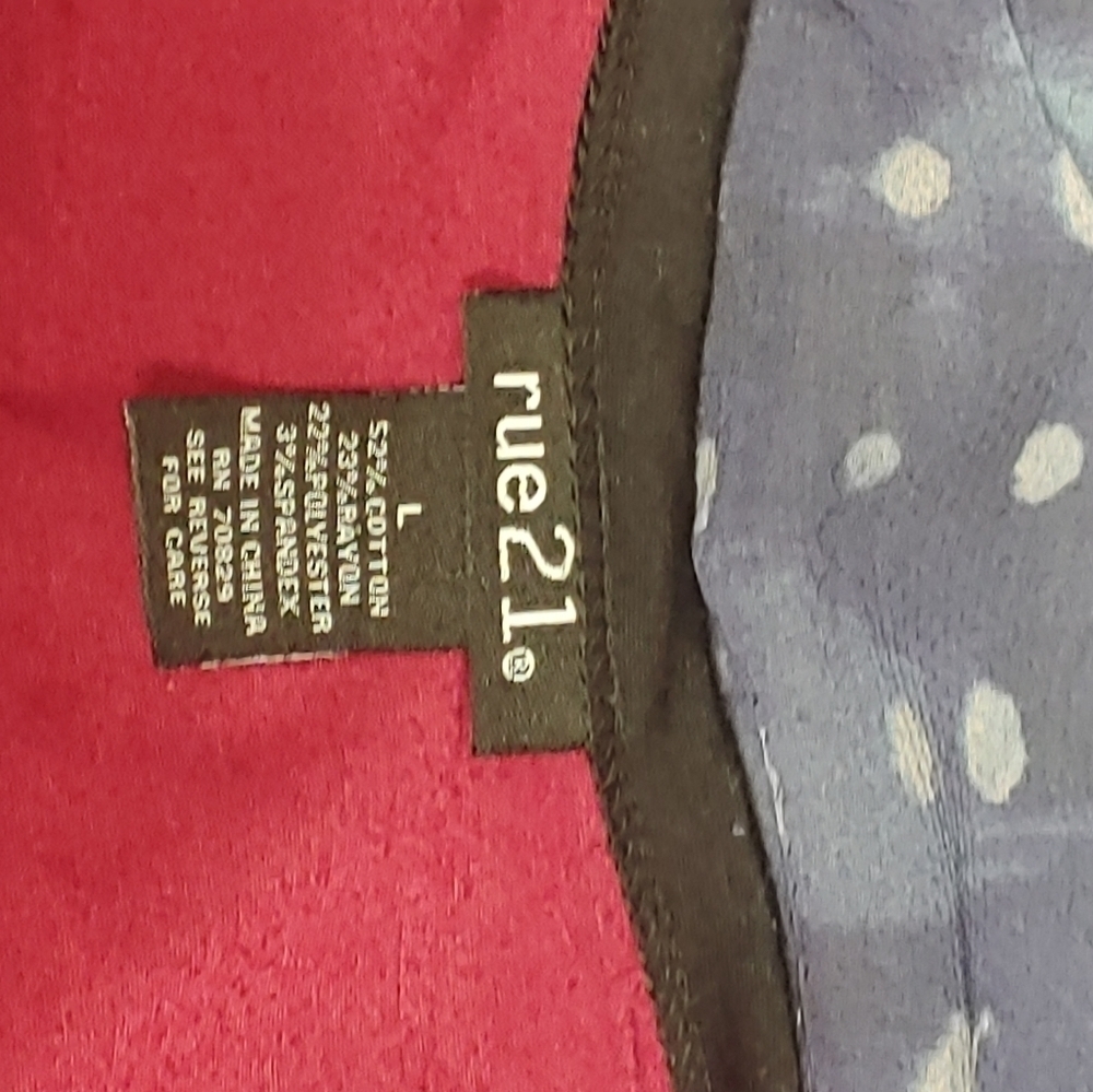 Rue21 Red Leopard Raglan Large - Picture 4 of 4